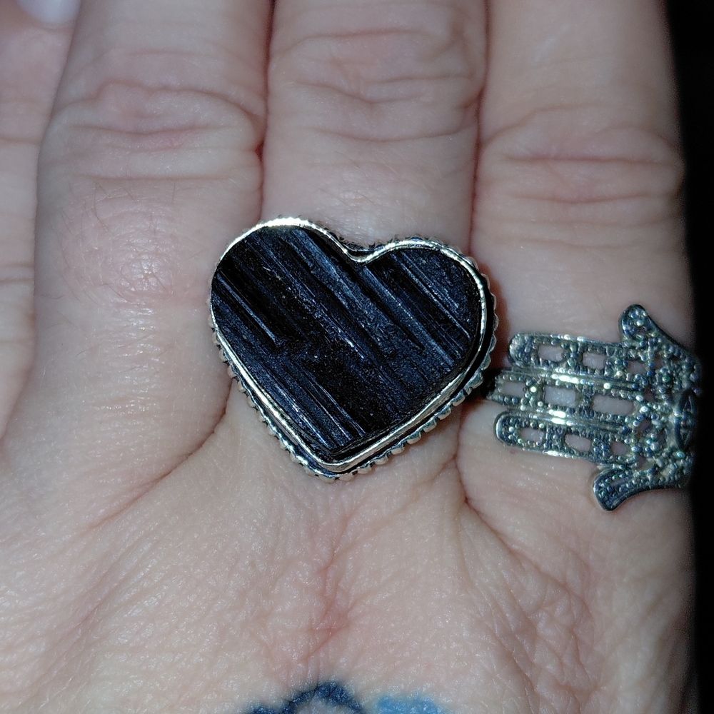 Heart-Shaped Raw Black Tourmaline Ring Size 8.25 - Picture 2 of 7